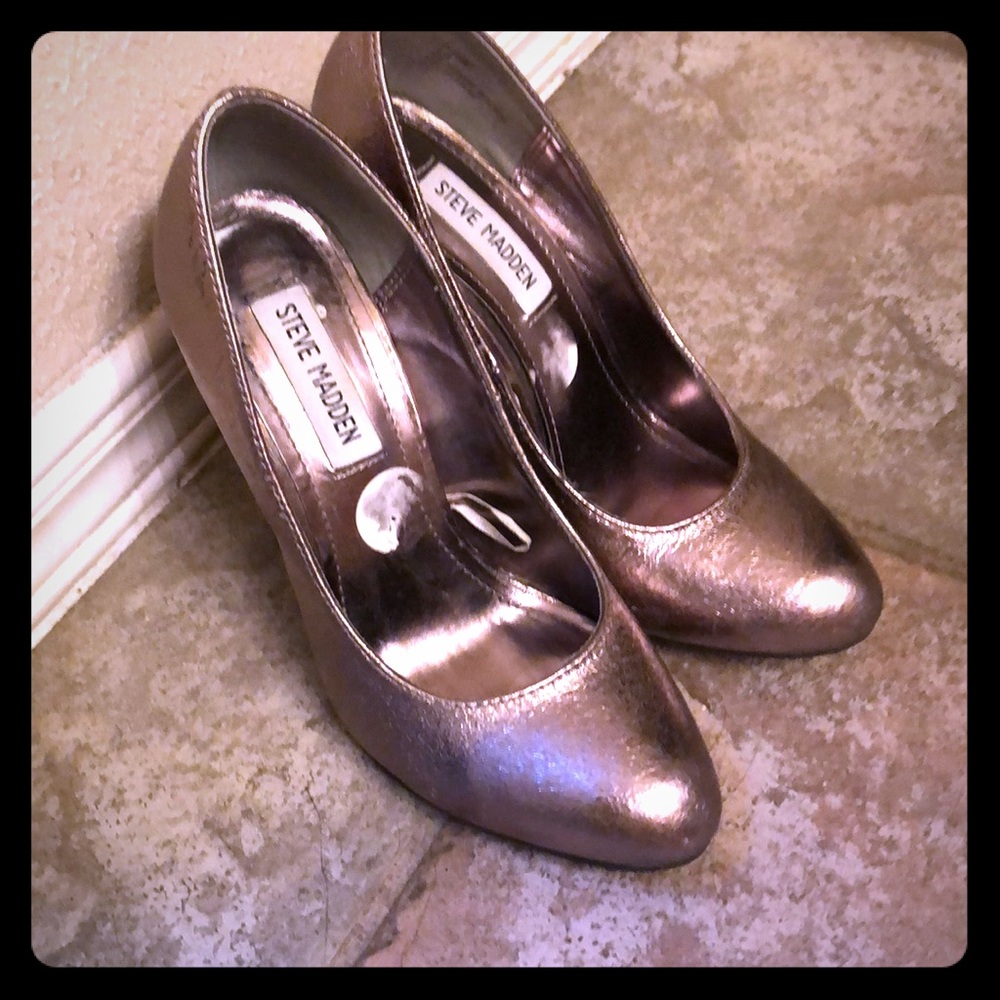 Gold/Copper Steve Madden Heels